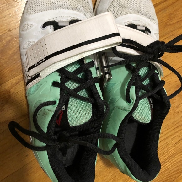 reebok shoes with velcro straps